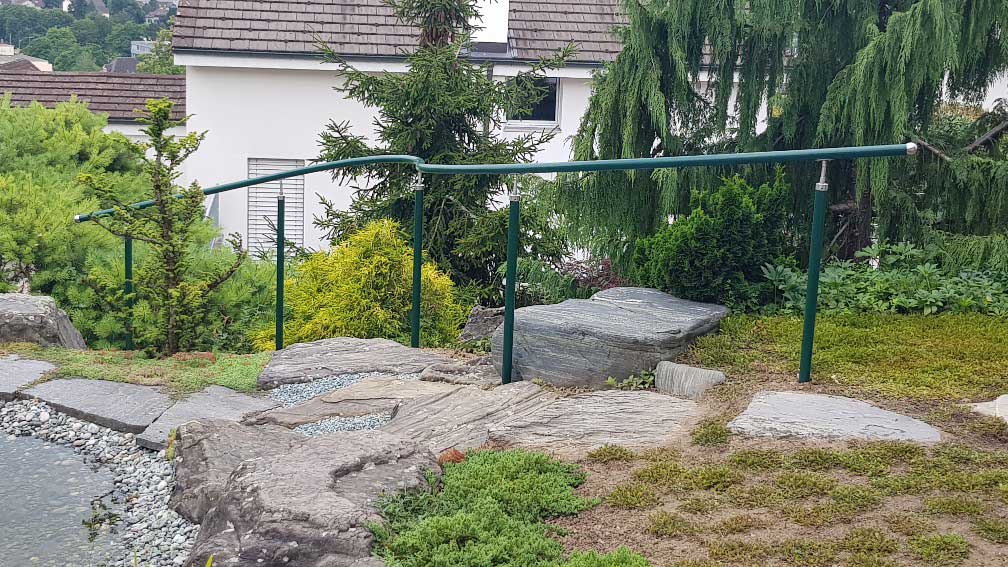 Flexo Aussenhandlauf an Natursteintreppe